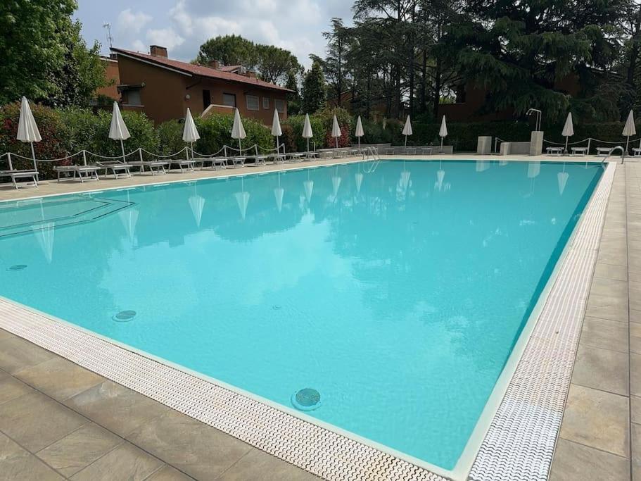 סירמיונה 5' From Punta Gro Beach With Free Swimming Pool מראה חיצוני תמונה